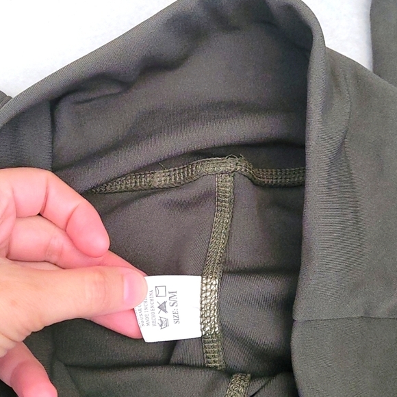 2 pc Athleisure Activewear Set - Picture 8 of 12